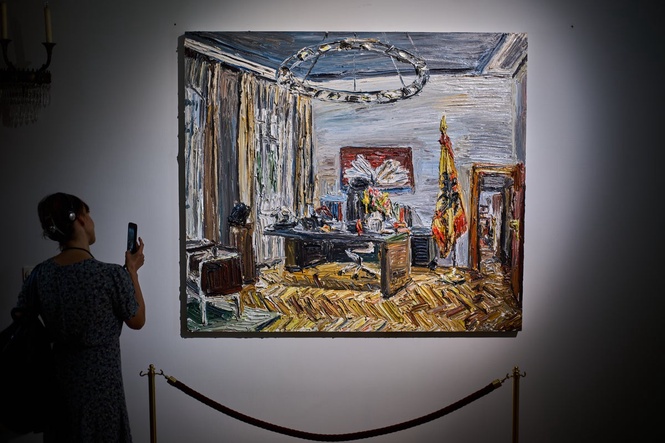 Pop-up art show takes over German president's residence before yearslong renovation