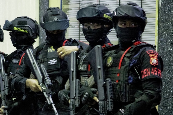 Bulletin world briefing: Two killed in private jet crash and drug suspects arrested in Bali