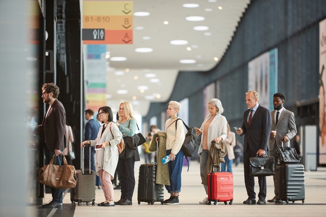 British travellers told to prepare for six-hour airport queues due to EU entry-exit checks