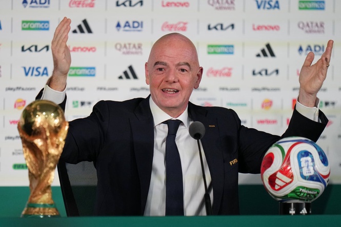 Gianni Infantino’s Trumpian ramble is shambolic start to World Cup