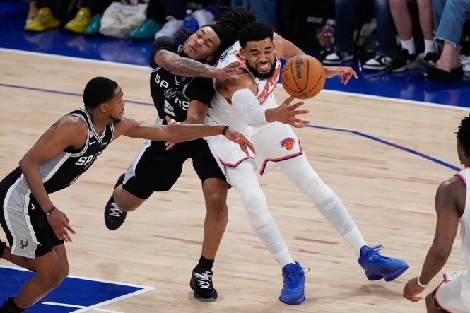 Knicks stun Spurs with record-breaking comeback to go 3-1 up in NBA Finals