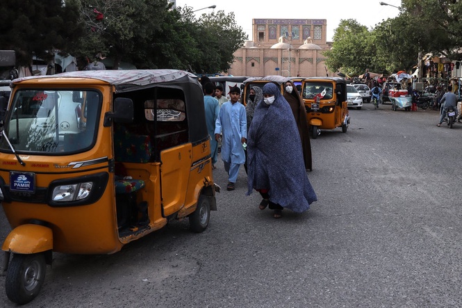 Afghan women describe ‘straight hell’ of new Taliban crackdown on what they can wear