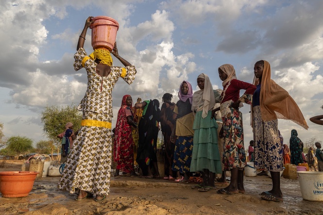 Nearly 118 million people were displaced by conflict and persecution last year, UN says