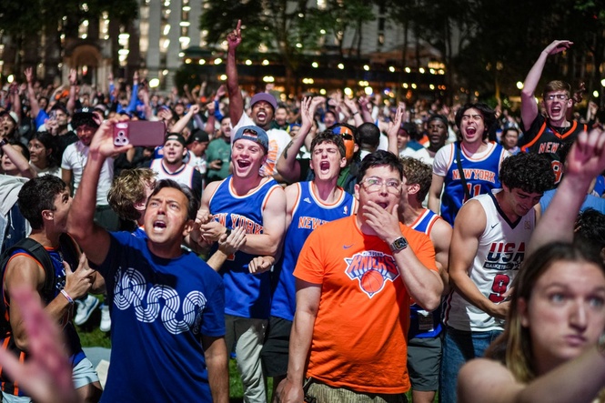 Knicks fever is colliding with World Cup buzz, and New York soccer bars are trying to juggle both