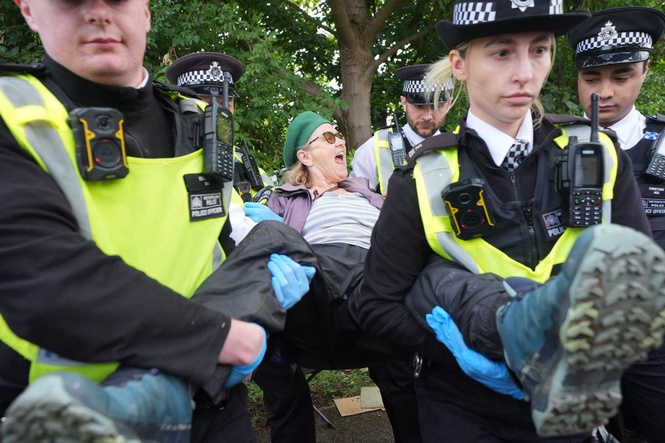 72 people arrested at protest outside Palestine Action activists’ sentencing