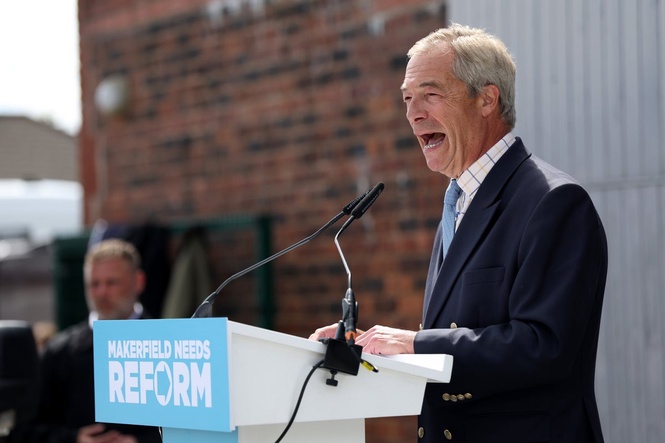 Nigel Farage vows to evict all foreign nationals from social housing if Reform gains power