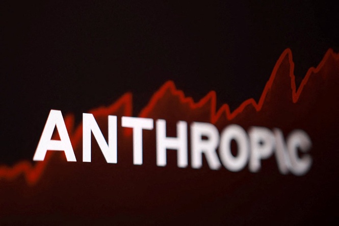 Anthropic scrambles to reverse AI ban after Amazon’s White House warning