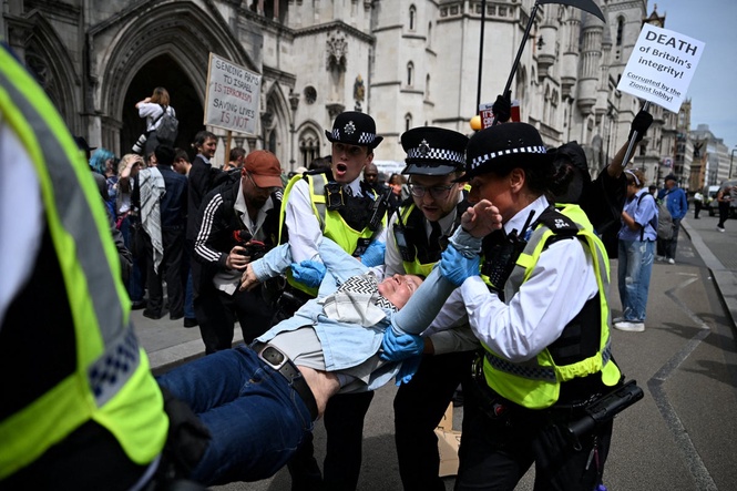 More than 100 arrested in London as court upholds Palestine Action ban