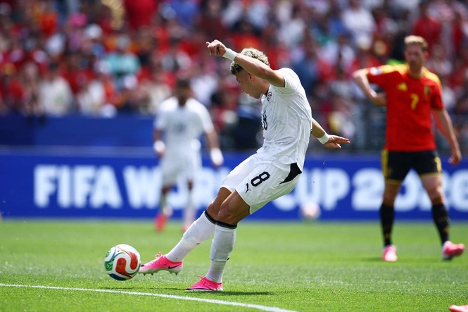 Belgium v Egypt LIVE: Ashour’s stunning strike gives Pharaohs slender lead at half-time in World Cup clash