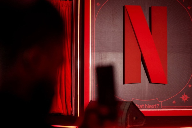 Adored comedy follows in Friends’ footsteps by leaving Netflix US, and fans are devastated