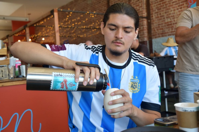 The smoky drink that’s ‘flying off shelves’ and uniting World Cup fans