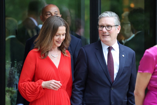 Starmer unveils £1.3bn investment from French and Indian firms into UK – with 1,400 jobs to be created