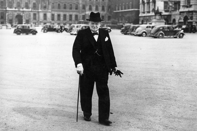 Row breaks out over National Portrait Gallery claims that Churchill starved Indians