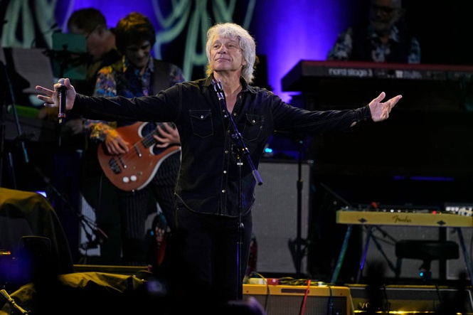 Bon Jovi set to headline UK festival next summer