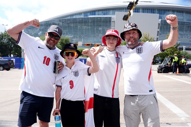 England fans descend on Dallas ahead of World Cup opener