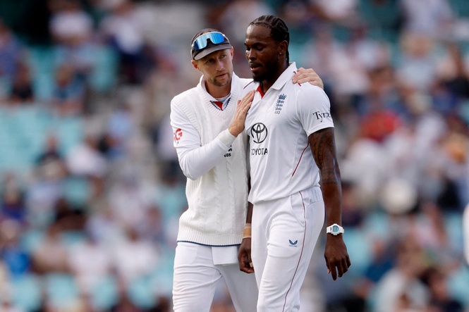 How Joe Root filled Ben Stokes’ funky shoes to help new-look England keep New Zealand in check