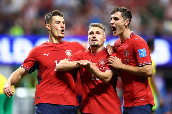 Czech Republic v South Africa LIVE: Sadilek fires Czechs ahead in crunch World Cup clash