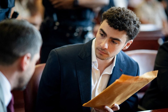 Luigi Mangione’s lawyers withdraw psychiatric defense in CEO murder trial