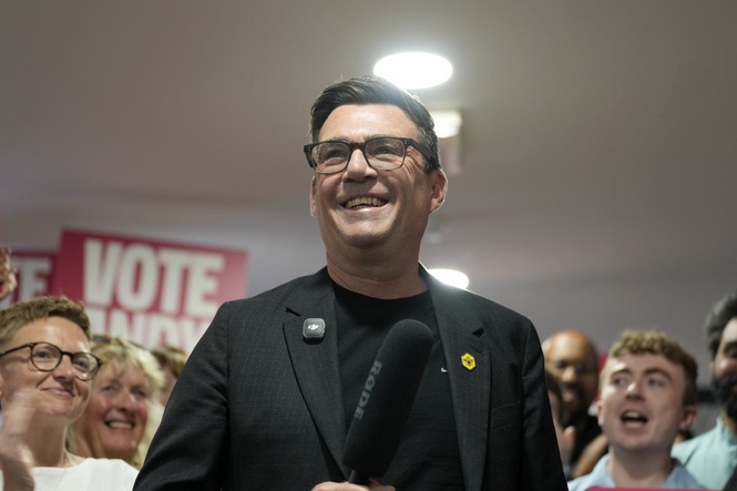 Gilt yields climb after Burnham election and rise in state borrowing