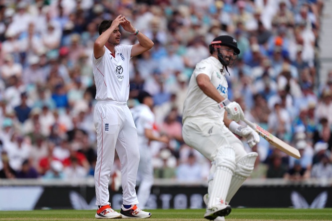 England face world-record chase as New Zealand extend lead