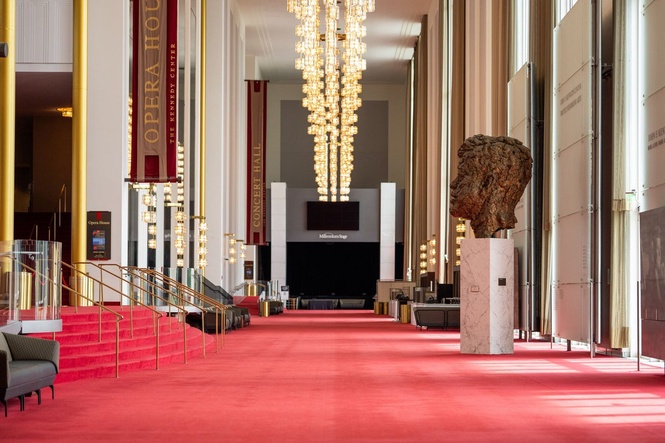Kennedy Center says it will delay its closing for renovations — but it’s not booking any new shows