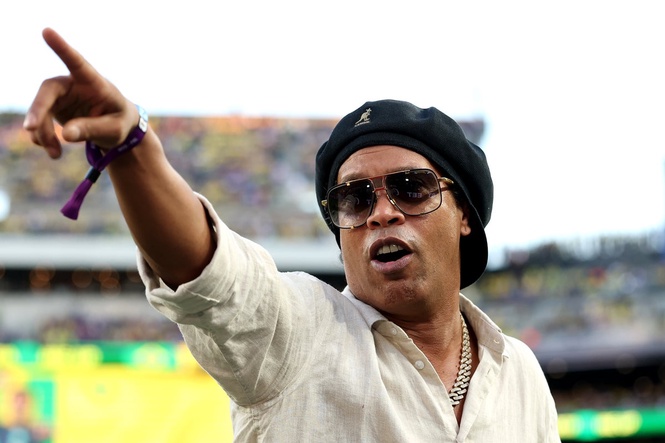 Ronaldinho, 46, emerges from retirement to join third-tier Italian club