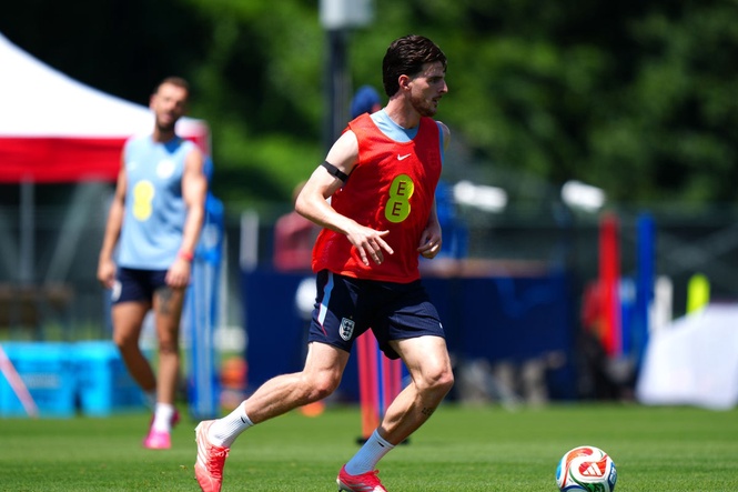 Declan Rice shares impact of ‘obscene’ schedule as England midfielder reveals long-term injury concern