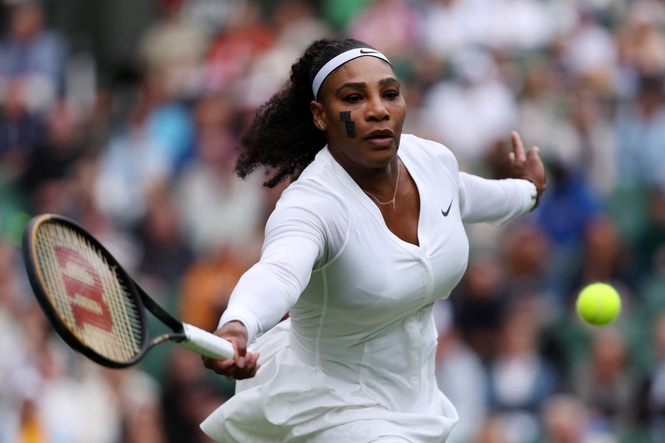 Serena Williams receives final Wimbledon wildcard to confirm stunning singles return
