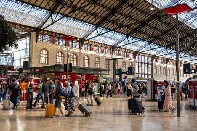 Railway boss tells vulnerable people to avoid using trains during heatwave