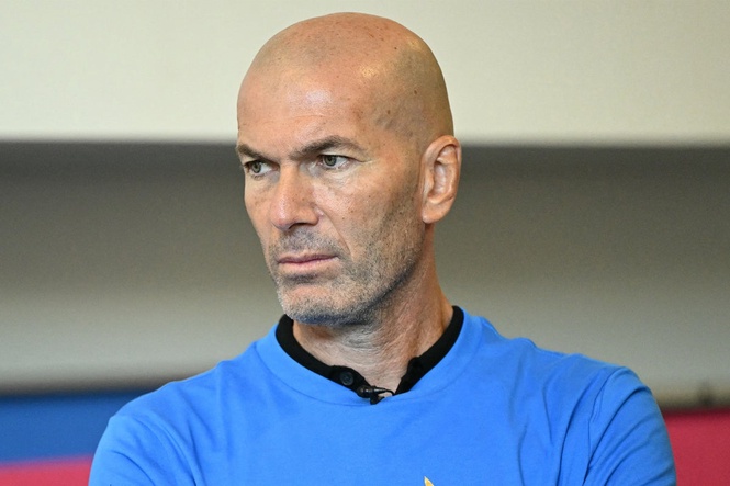 Emotional Zinedine Zidane confirmed as new France manager after World Cup semi-final exit