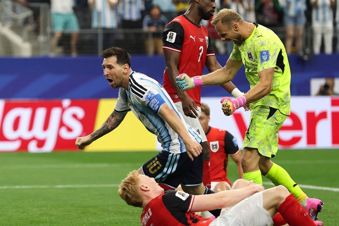 Argentina v Austria LIVE: Lionel Messi breaks World Cup scoring record with two goals in crucial win