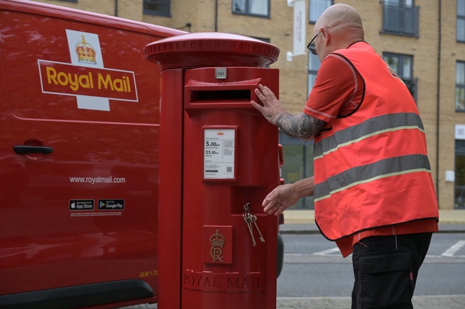 Royal Mail sees annual earnings tumble as employee costs surge