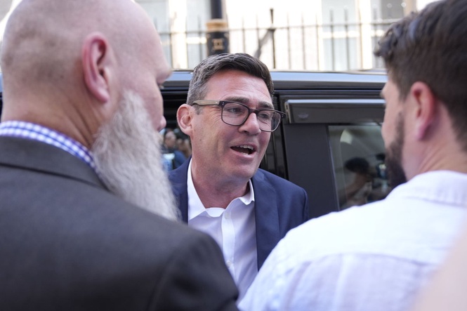 Starmer and Burnham meet for face-to-face talks as PM bows out