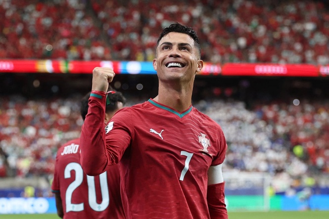 Portugal vs Uzbekistan LIVE: Cristiano Ronaldo on a hat-trick after silencing World Cup critics