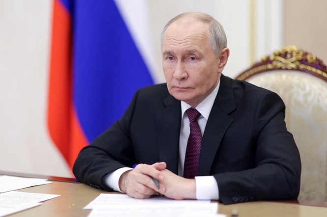 Putin is asking for peace talks. It’s time to kick him while he’s down