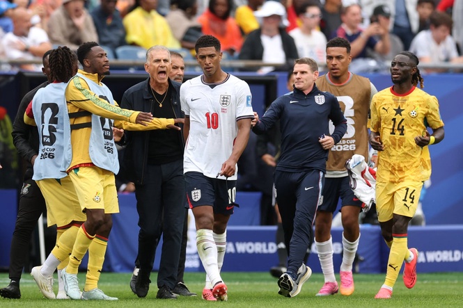 Jude Bellingham involved in foul-mouthed bust-up with Ghana boss Carlos Queiroz
