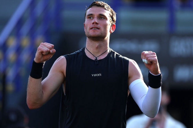 Jack Draper beats fellow Briton Jack Pinnington Jones to progress at Eastbourne