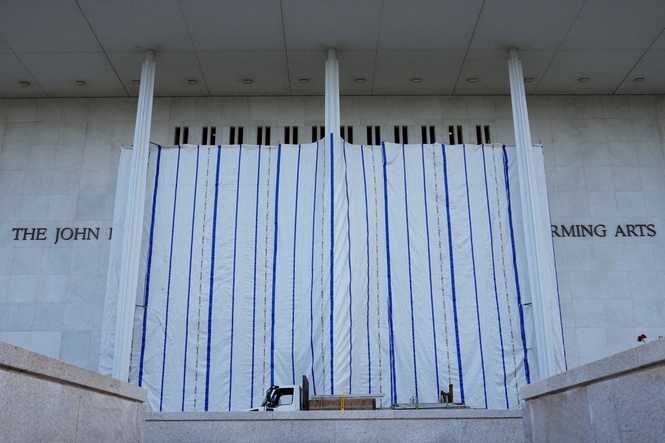 Judge demands answers over tarp covering Kennedy Center name