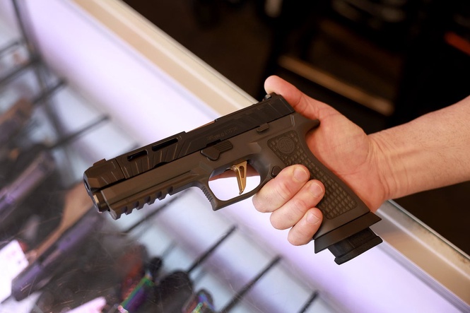 Supreme Court strikes down laws that prevent gun carriers from entering businesses without permission