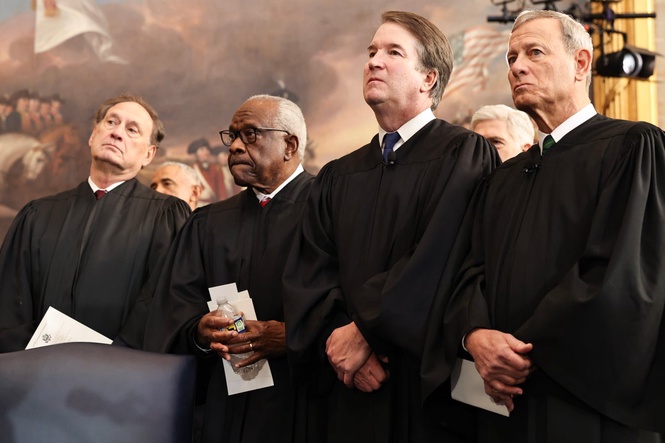Supreme Court clears way for Trump immigration crackdown affecting hundreds of thousands