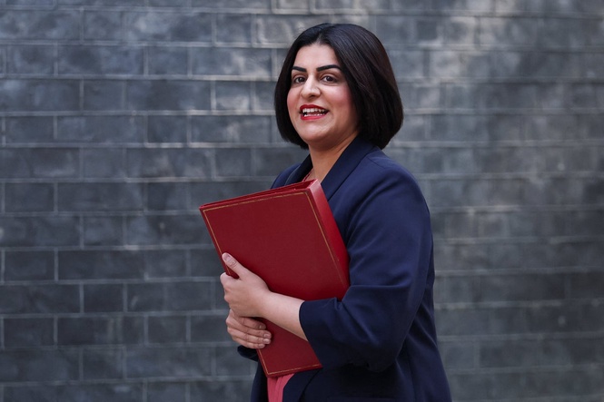 Asylum seekers to be billed £10,000 to cover own support once they start earning money