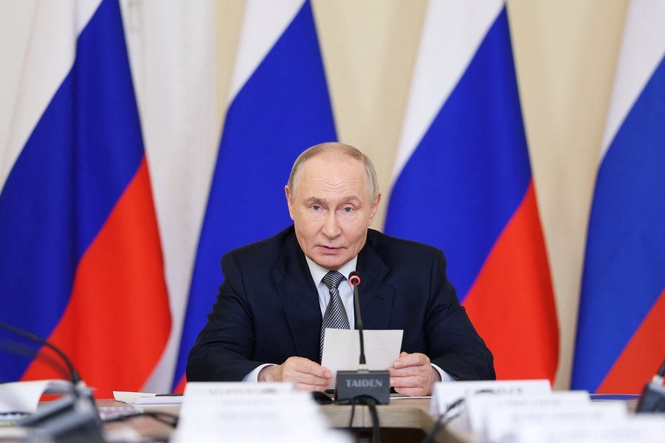 Putin is asking for peace talks. It’s time to kick him while he’s down
