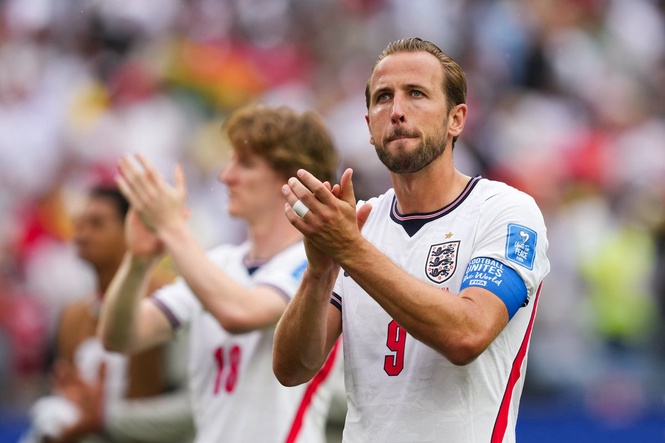 Who will England play in the World Cup knockout round of 32?
