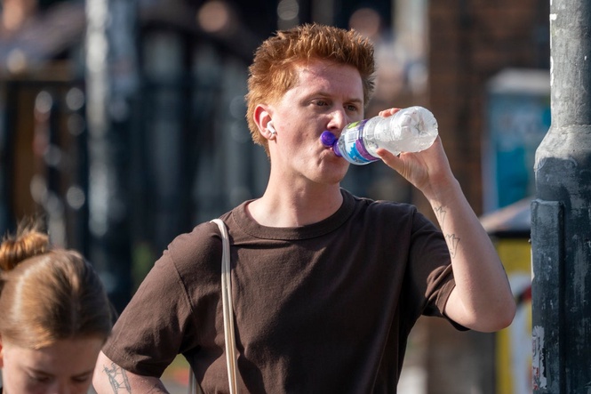 UK heatwave latest: June temperature record broken three days in a row as weather warnings continue into weekend