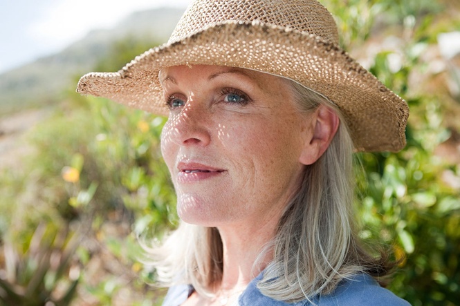 Grey hair is the most vulnerable to sun damage. Here’s how to protect it