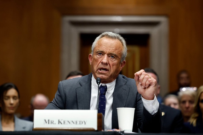 RFK Jr. pushed CDC to stop promoting flu vaccine during deadly outbreak, leaked emails show