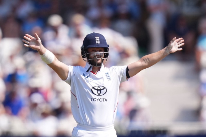 Ben Duckett says hard work pays off after helping England fight back in decider