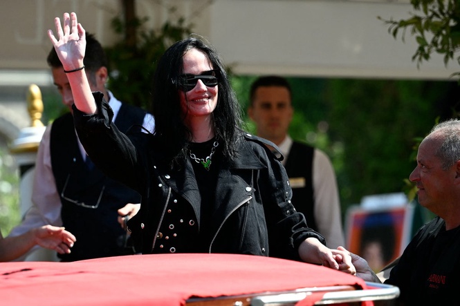Former Bond girl rushed to hospital while filming Netflix series