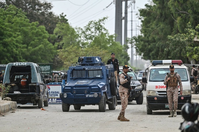 Pakistan says 29 killed in border operation targeting militant hideouts