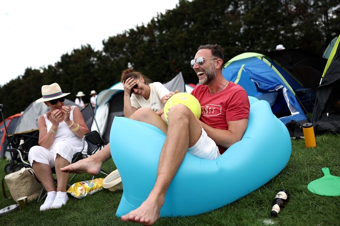 Wimbledon 2026: How to get tickets in the Queue for the tennis tournament